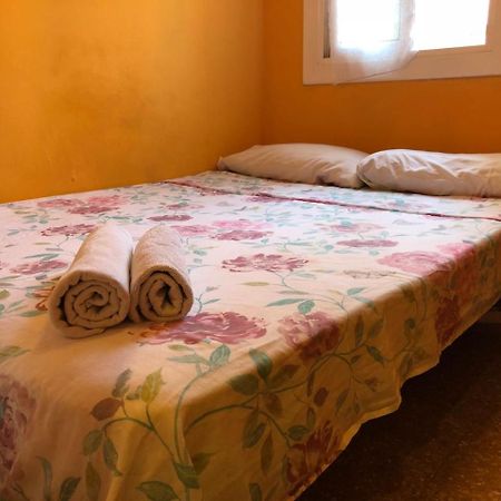 Motorsport Barcelona Hostel Zewnętrze zdjęcie