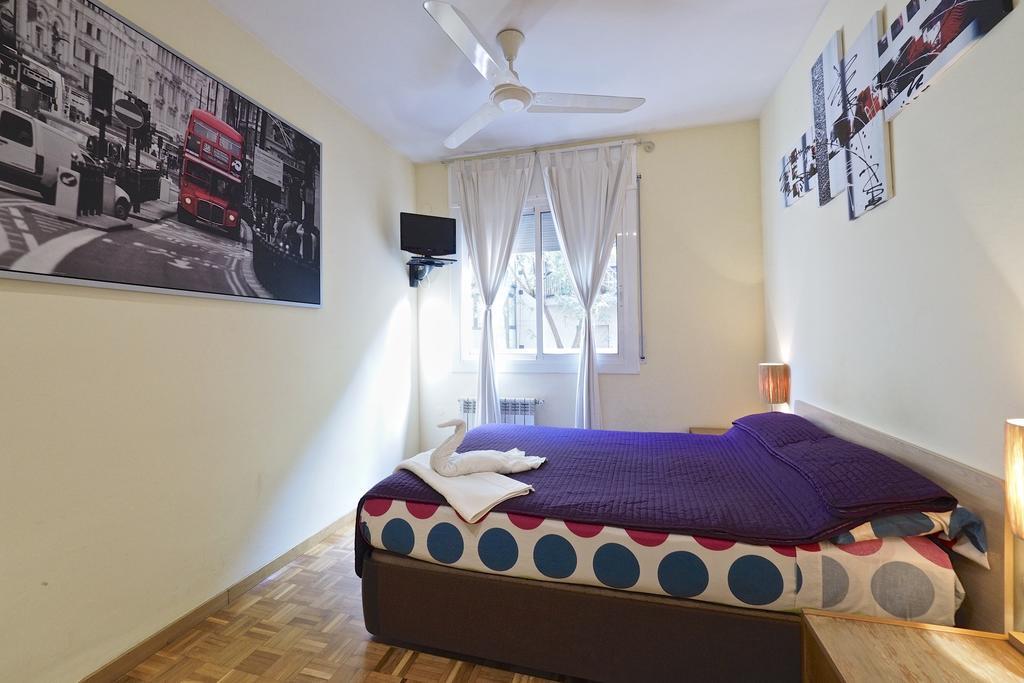 Motorsport Barcelona Hostel Zewnętrze zdjęcie